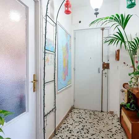 게스트하우스 Pothos - Eng Ita - Air Conditioning Wi-fi Fridge Netflix Local Guide - Aria Condizionata, Frigo, Internet, Guida Locale 칼리아리